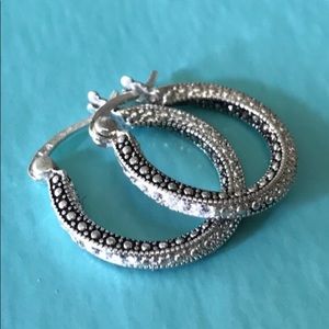 NWOT Women’s Silver Faux Diamond Twisted Two-tone Earrings